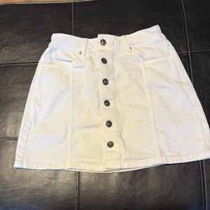 Stylish White Button-Up Skirt